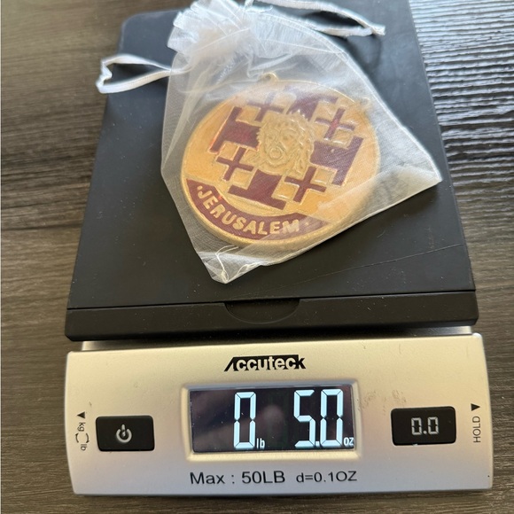 Jerusalem Wall Plaque Pendant - Jerusalem Cross. Red and Gold - Picture 4 of 4